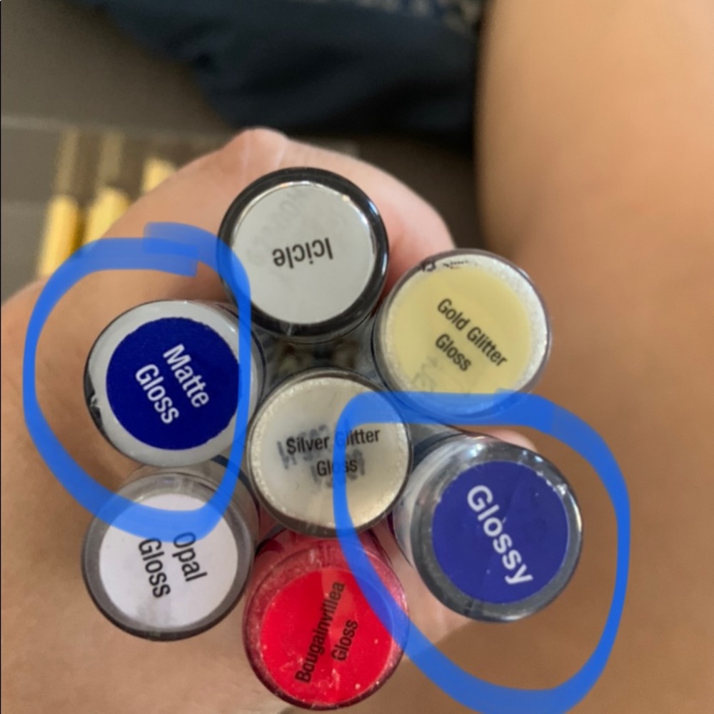 Lipsense and glosses for @kendraseison